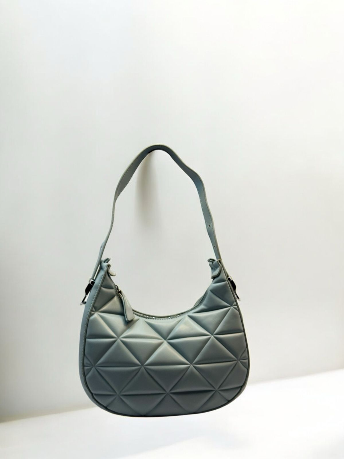 Laxuria Premium.(ivory green)